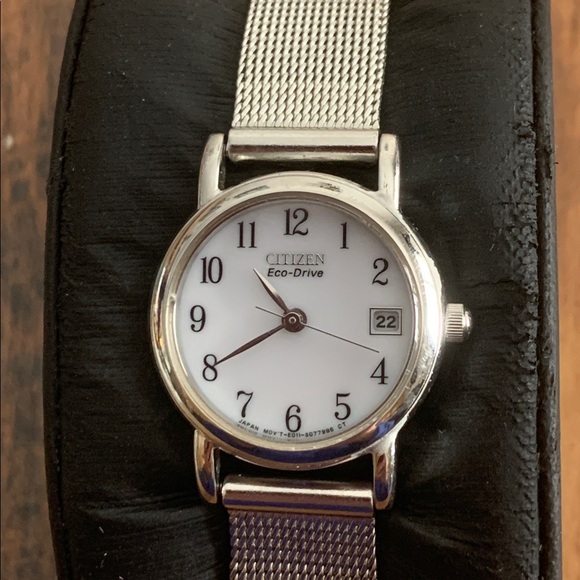 Citizen Eco-Drive silver -Tone Stainless Steel Watch White Dial Works